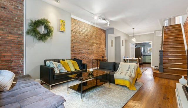 Pristine Townhouse With Rooftop Deck Near Canton!