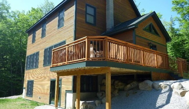 Privacy, Spacious Home, Minutes to Attitash, Rocky Branch Trail, Storyland.