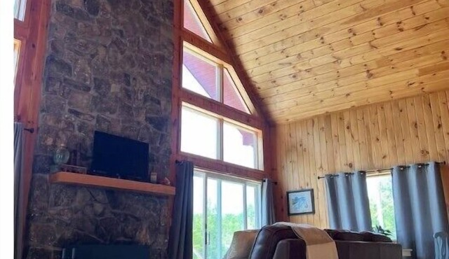 Private Hideaway in NH Mountains