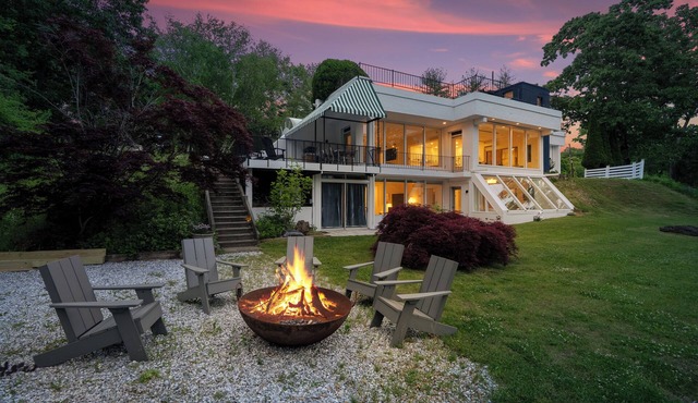 Private Lakefront Home w/Private Lake, 3 Bedrooms - Minutes to Hotchkiss