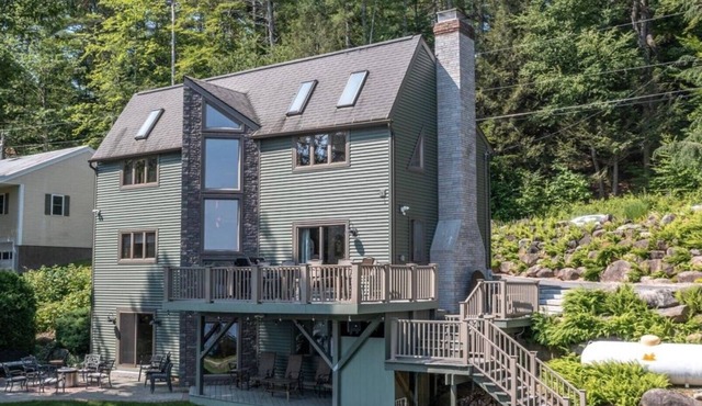 Private Lakehouse Getaway for relaxing and fun!