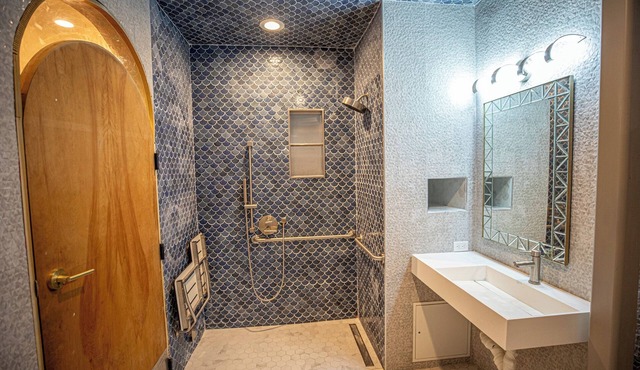 Private Rental - sleeps up to 24 in Santa Barbara on State Street!
