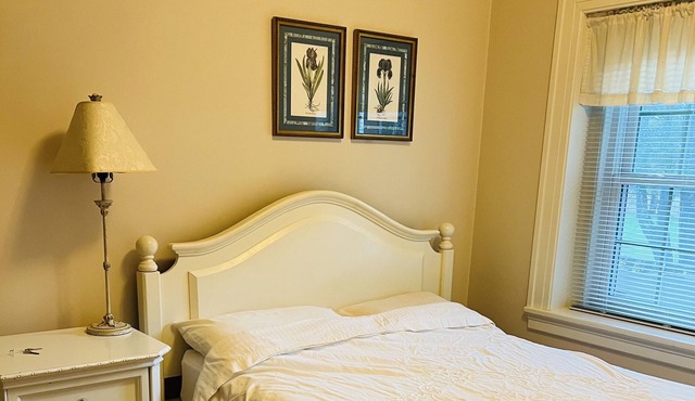 Private Room in Grand Estate - Room 217