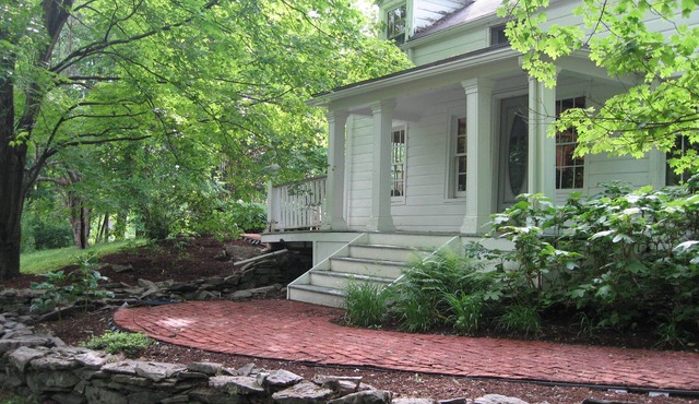Private room on secluded 7 acres , access to entire house including patio, porch