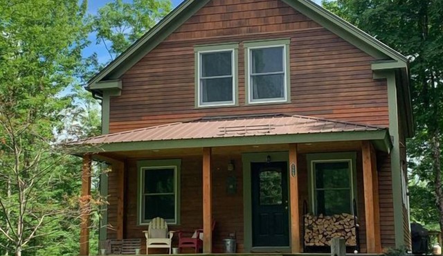 Private Sterling Valley New Englander Just 3.2 Miles from Main Street Stowe