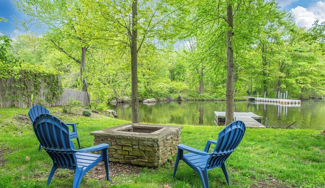 Private Waterfront Home Nestled In A Quiet Section Of Lake Hopatcong
