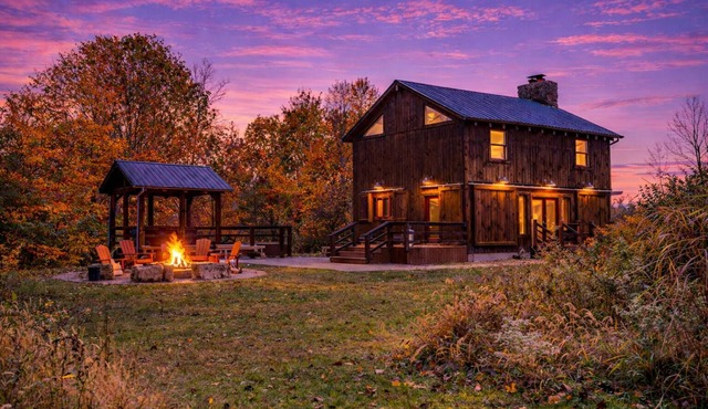 Pumpkin Ridge Resort: 2 luxurious spaces at 1 price. 100 acres. 4 br, 3.5 baths