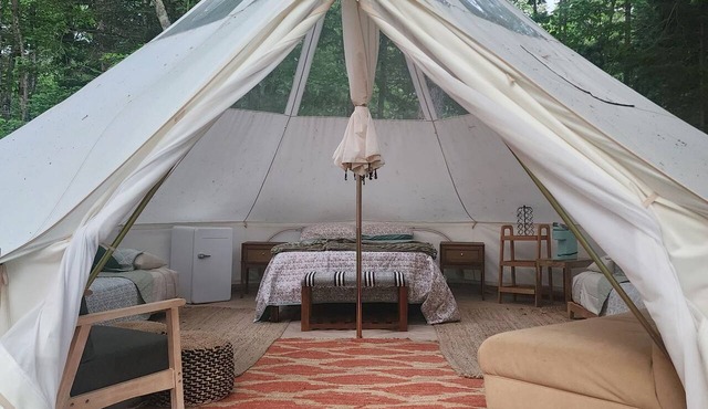 Quaint 1-bedroom Bell Tent in charming Frankfort, ME perfect for nature lovers.