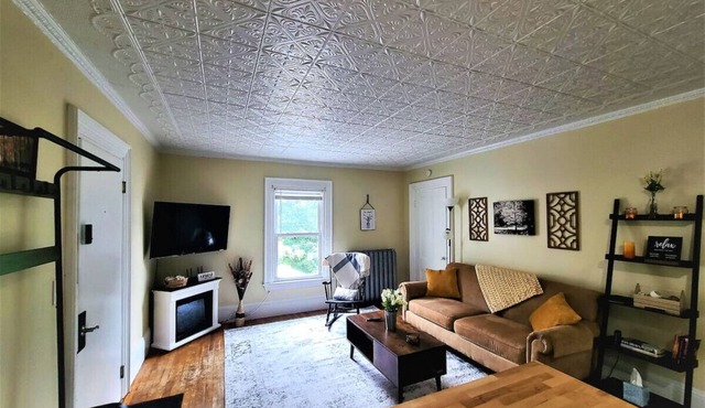 Quaint Skowhegan Apt|Stay 30 Days