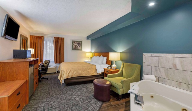 Quality Inn Austintown - Youngstown West
