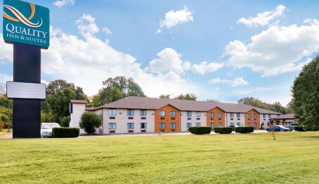 Quality Inn & Suites Metropolis I-24