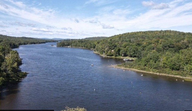 Quiet 2 bedroom condo on pristine Sebec Lake