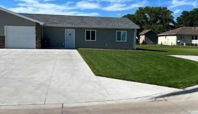 Quiet 3-bedroom Condo on the end of the block.