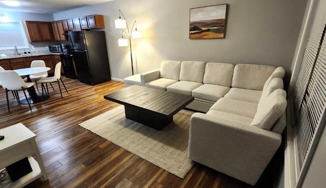 Quiet and Comfortable 2 BD Duplex