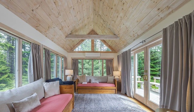 Quiet Family & Pet Friendly Home! [Owls Nest]