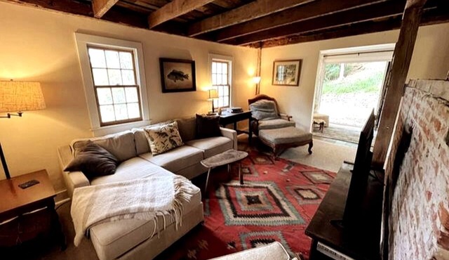 Quiet Historic Retreat