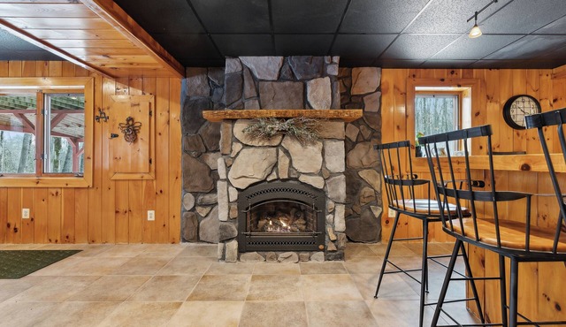 Quiet Lake Retreat In Otisfield