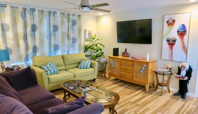 Quiet, Modern Gem K & Q Beds Less Than 2 Miles To Mohegan Sun Casino