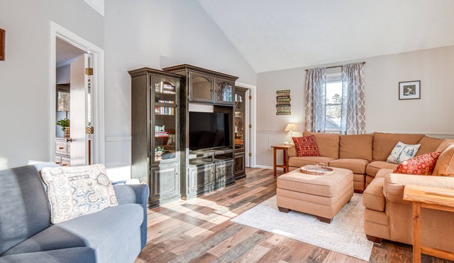 Quiet New Hampshire Getaway w/Game Room!
