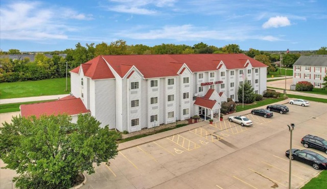 Ramada Limited Bloomington IL I-74/I-55