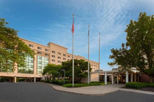 Randolph Hotel Liverpool Syracuse Airport West, Trademark
