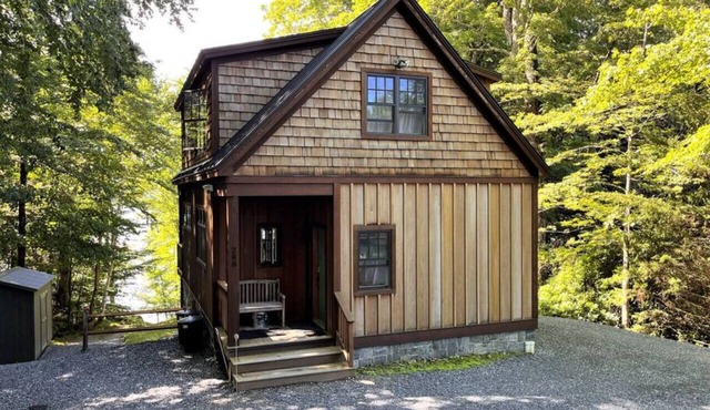 Rare new Home on Lake Whitingham. Semi-priv beach