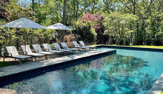 Recently Renovated Designers Oasis in East Hampton, Close to Beaches, Great.