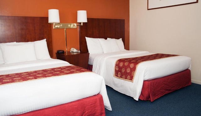 Red Carpet Inn and Suites Plymouth