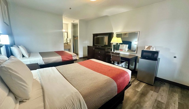 Red Carpet Inn Norwalk