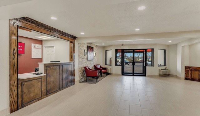 Red Roof Inn & Suites Newport – Middletown, RI