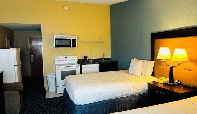 Regency Inn and Suites - Non-Smoking Double Bed With Kitchen