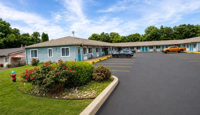 Relax Inn Dover Near Speedway