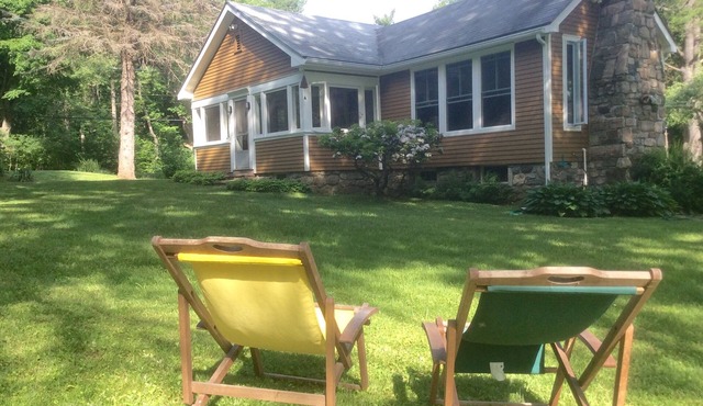 Relax, Read, Entertain, Or Walk To West Lake From Our Berkshire Home.
