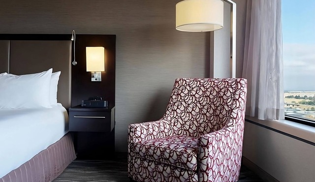 Relaxing Accommodation | Gym, Pets Allowed, Near 49ers Museum