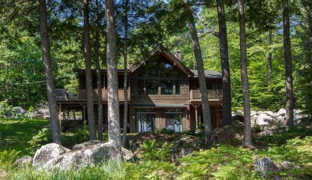 Relaxing Log Cabin on Quantabacook Lake House * 11+ years of renting *