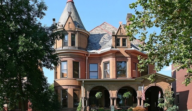 Relaxing Stay Downtown! Near Victorian Village, Pets are Welcome, w/Garden!