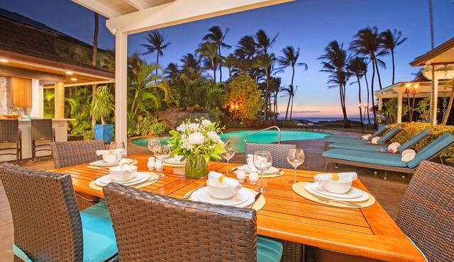 REMODELED BEACHFRONT ESTATE, MAGNIFICENT MANGO SURF