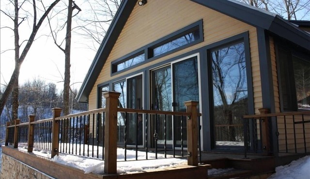 Renovated Cabin Overlooking Waterfall and Pond