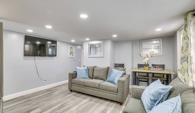 Renovated Retreat in Downtown Waterbury!