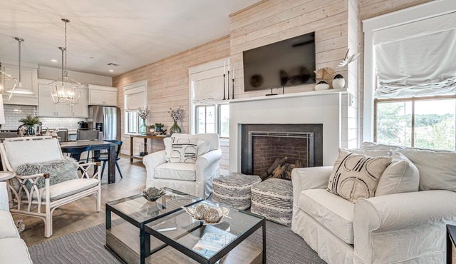 Residence Club Unit 6 in Carlton Landing