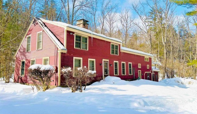 Restorative Mountain Sanctuary with Hot Tub, Minutes from the Mountains