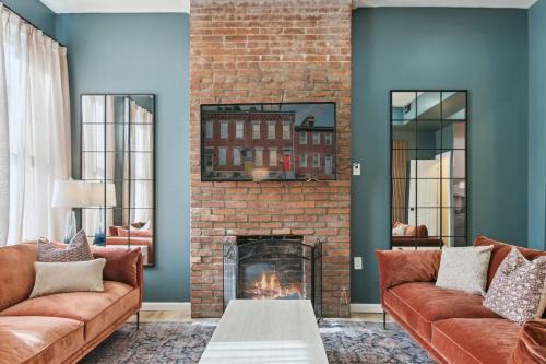 Restored Vintage Row Home Minutes from Stadiums, Casino, Museums, Downtown