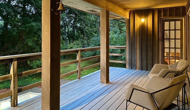 Ridgetop Wooded Retreat: MONTHLY BOOKINGS ONLY
