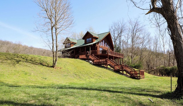 Rim Shoals River Cabin - private boat dock, walk-in fishing access sleeps 14