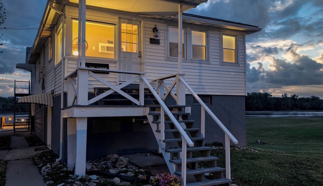 River Life Landing - Cozy, Relaxing home along Mississippi River - Grafton, IL