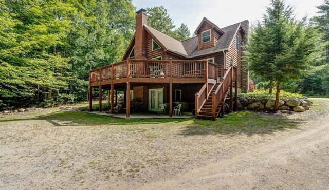 River Ridge Lodge w/Fireplace and Hot Tub!