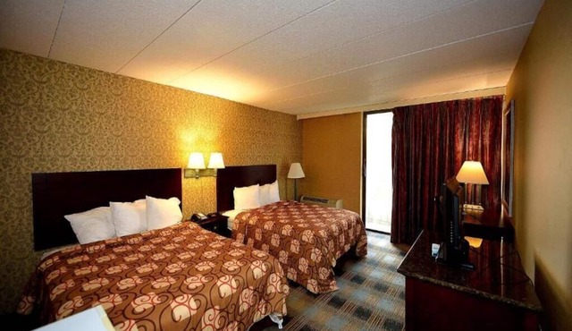 River-view Room, 2 Queen Beds with Jetted tub and Balcony