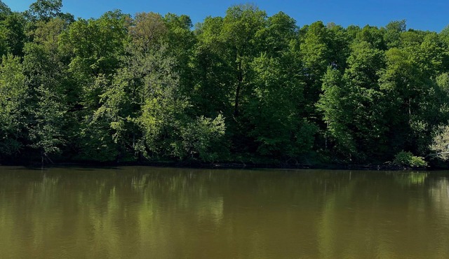 Riverfront 3BR Retreat Sleeps 8 Peaceful Tippecanoe Getaway