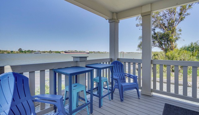 Riverfront Isleton Cottage < 1 Mi to Rio Vista!