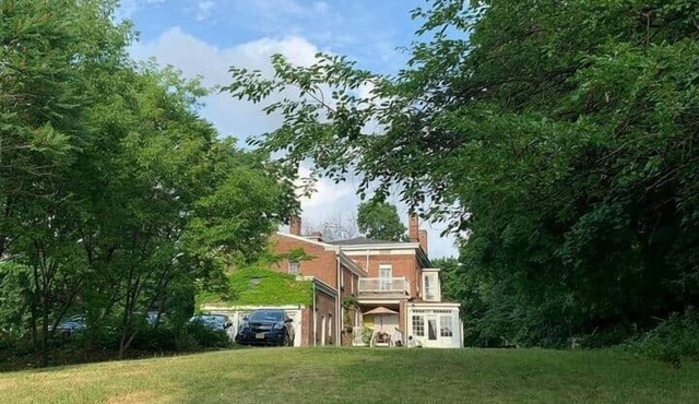Riverfront Rustic 1824 Mansion